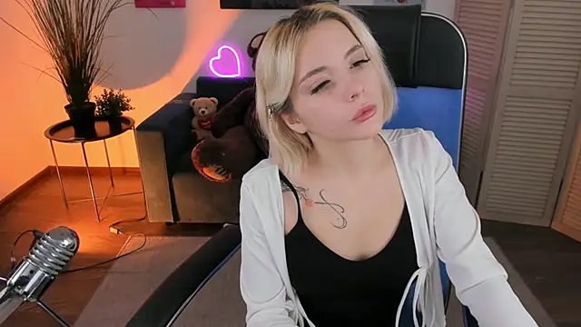 AuroraWrenfield's cam snapshot