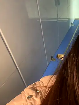 luna-sisi's cam snapshot