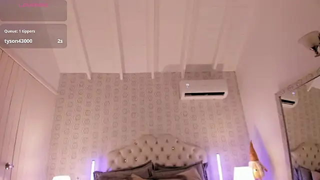 AriRobert_'s cam snapshot