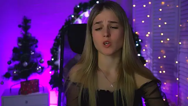 DeboraLarson's cam snapshot