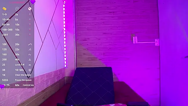 isabella_rossee's cam snapshot