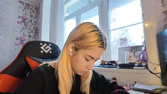 Witching_Moon's cam snapshot