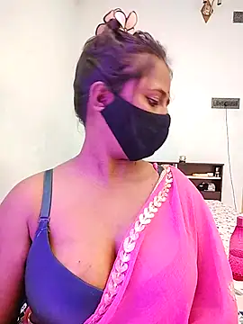 LoveLy-Soneya's cam snapshot