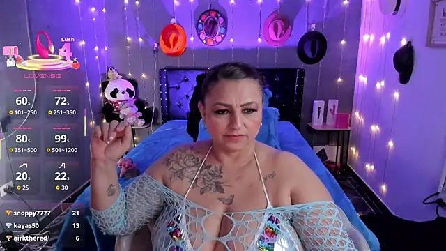 Ivonnee__'s cam snapshot