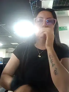 Monserratizzy's cam snapshot