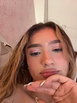 Arianavillada's cam snapshot