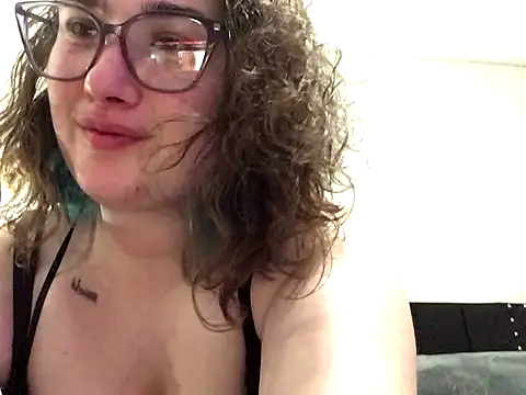 PaigeChantel's cam snapshot