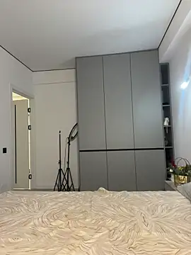 CurlyLara's cam snapshot