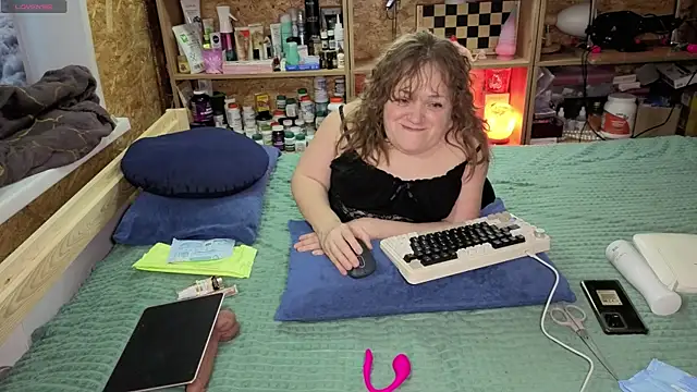 MiniNatalie's cam snapshot