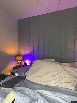 MyCutieBabe's cam snapshot