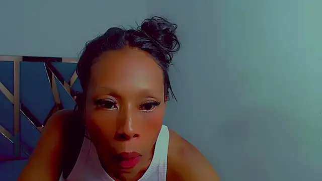 monserrath_bitch_naughty's cam snapshot