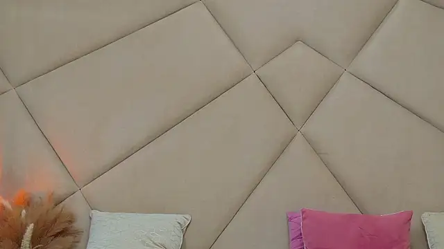 ChloeFrost live sex cam