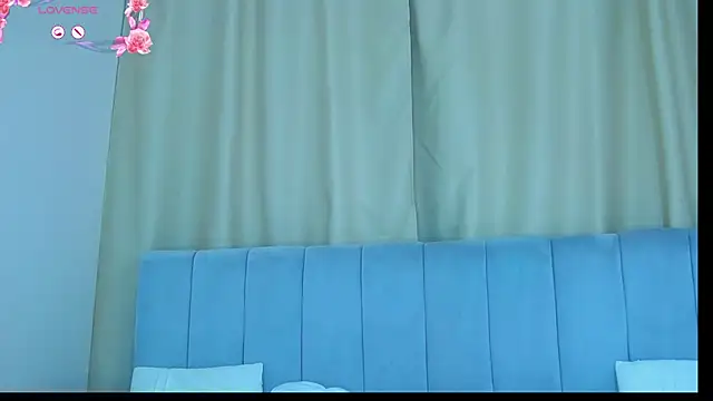 Barbie_Blond_'s cam snapshot