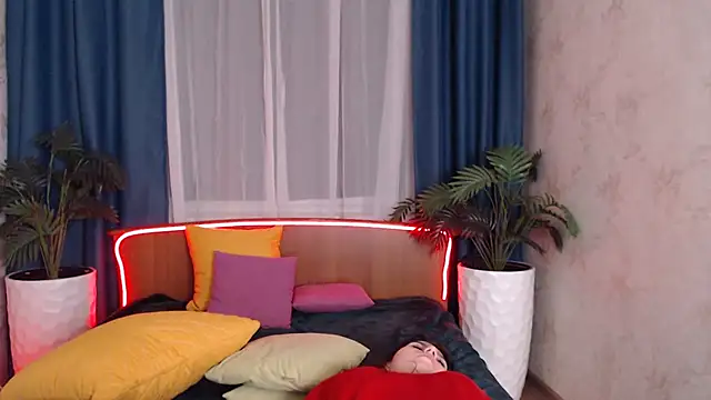 KisaModel's cam snapshot