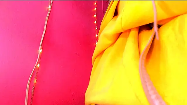 alaiia_rosse's cam snapshot