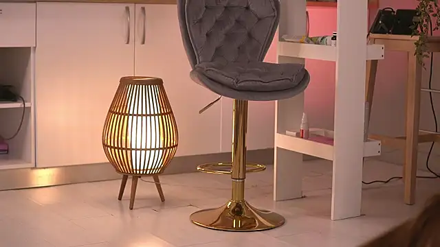 ButterflyLeah's cam snapshot