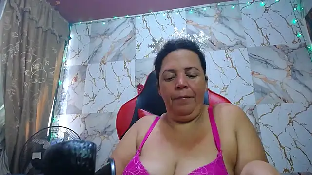 alina_maturehot's cam snapshot