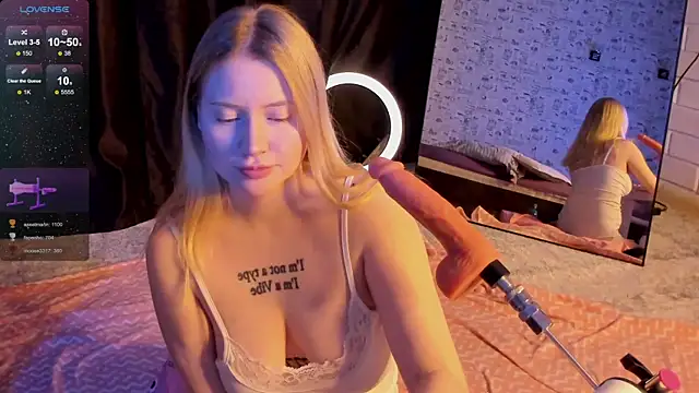 Lillie_Berry's cam snapshot