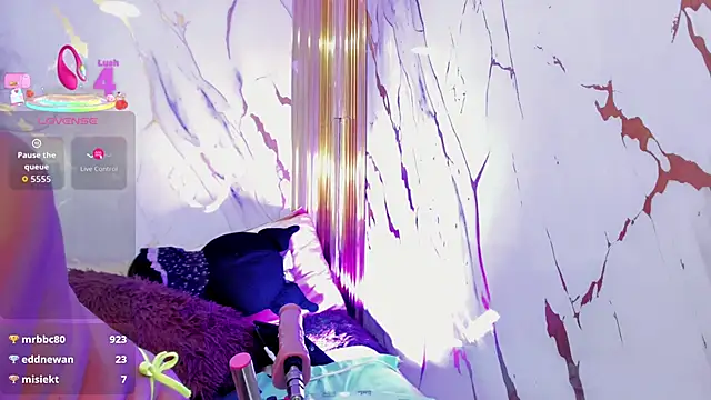 dianamilf's cam snapshot