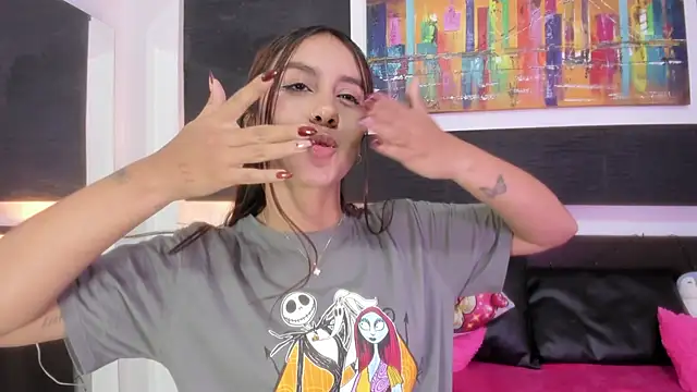 AlanaJones1's cam snapshot