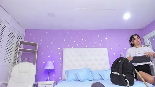 scarlette_15_'s cam snapshot