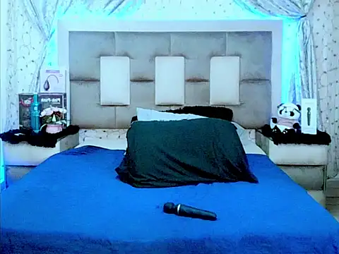 indiantopaz694u's cam snapshot