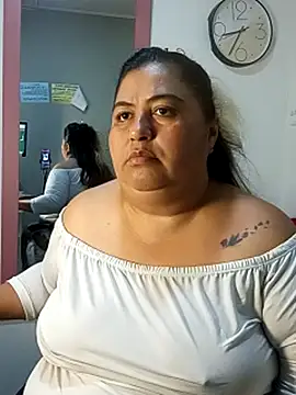 curvy_diva_'s cam snapshot