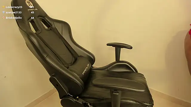 aishaa_boobs's cam snapshot