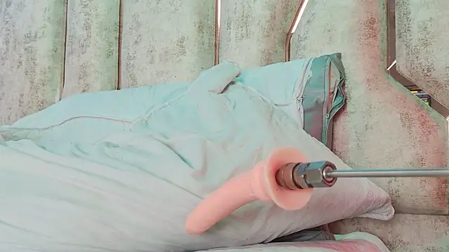 Caroline_palmerr's cam snapshot