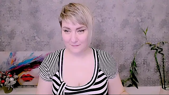 Djullia's cam snapshot