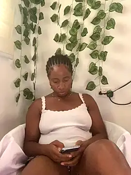 MISSMAYMADMYDAY's cam snapshot