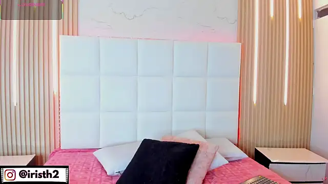 Iris_Thompson_'s cam snapshot