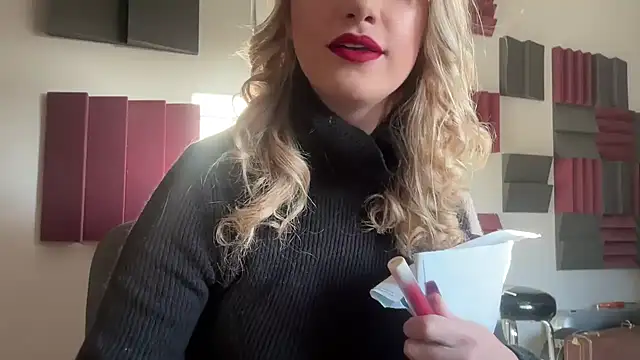 LustfulLuna_'s cam snapshot