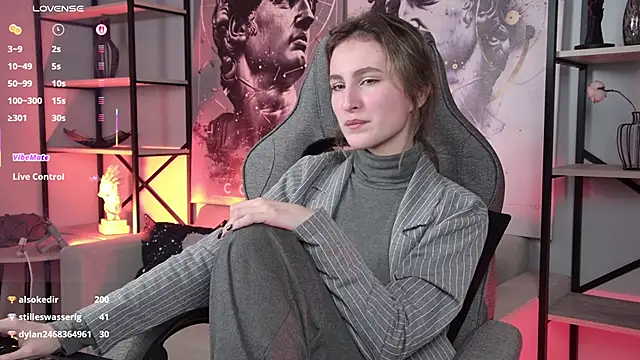 LuxRayi's cam snapshot