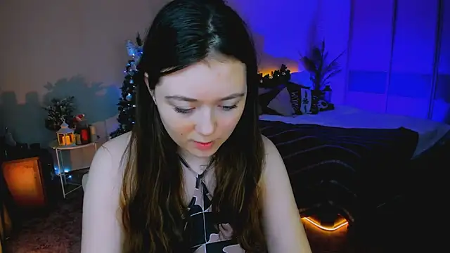 AlluringLookk's cam snapshot