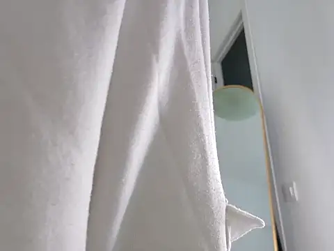 MissFrenchy's cam snapshot