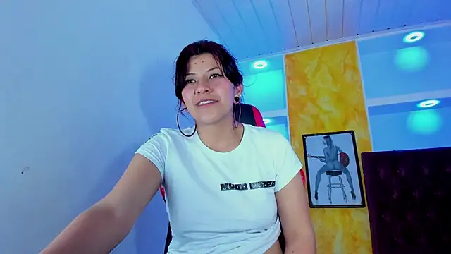 Raven_Rouge_'s cam snapshot