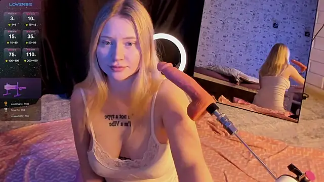 Lillie_Berry's cam snapshot