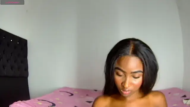 shantall_ebony1's cam snapshot