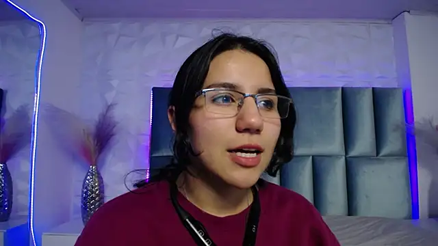 HollyPeach's cam snapshot