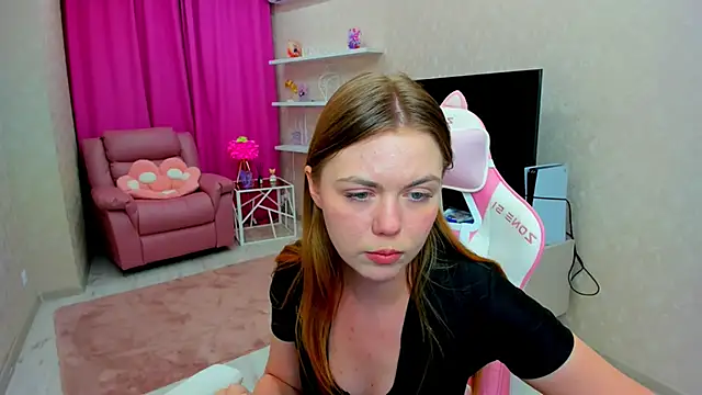 Strawberrye's cam snapshot