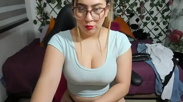 antonella4youu's cam snapshot