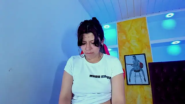 Raven_Rouge_'s cam snapshot