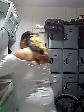 curvy_diva_'s cam snapshot