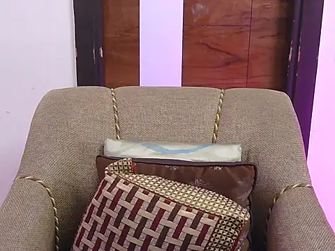 cute_zaraa's cam snapshot