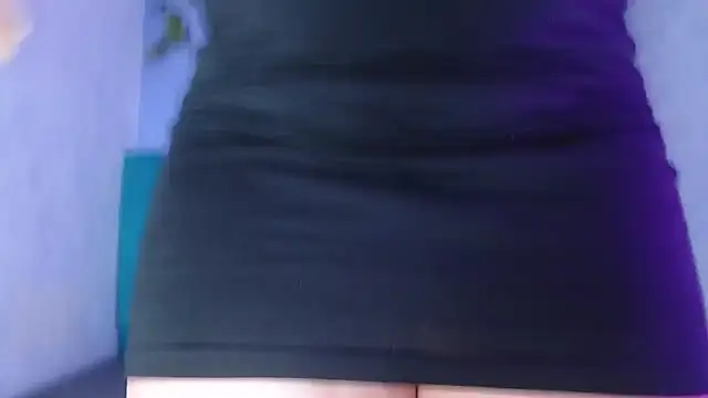 amara_leoncm's cam snapshot