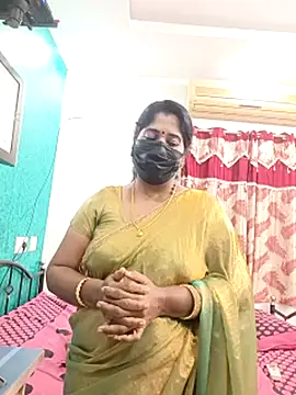 tamil-aunt's cam snapshot