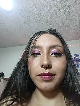 naughtygoddesss_'s cam snapshot