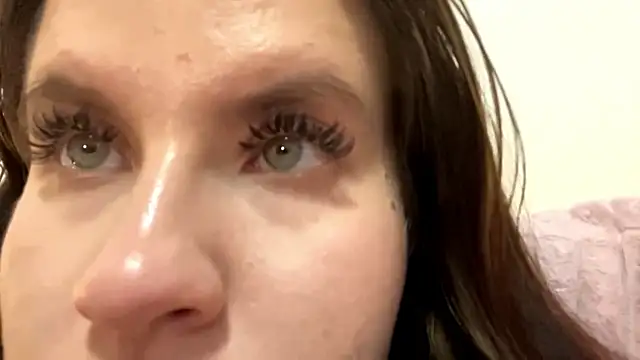 Juice_berries's cam snapshot