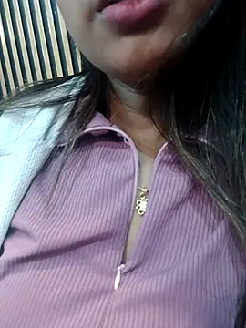 nehakapoor89's cam snapshot